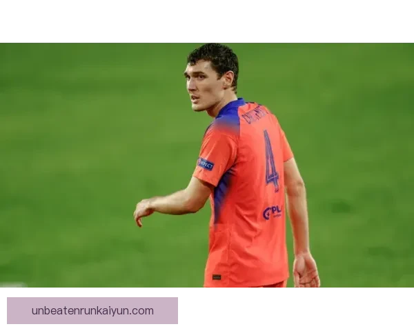 图赫尔压迫结构解析：高位逼抢与防线协同的战术逻辑